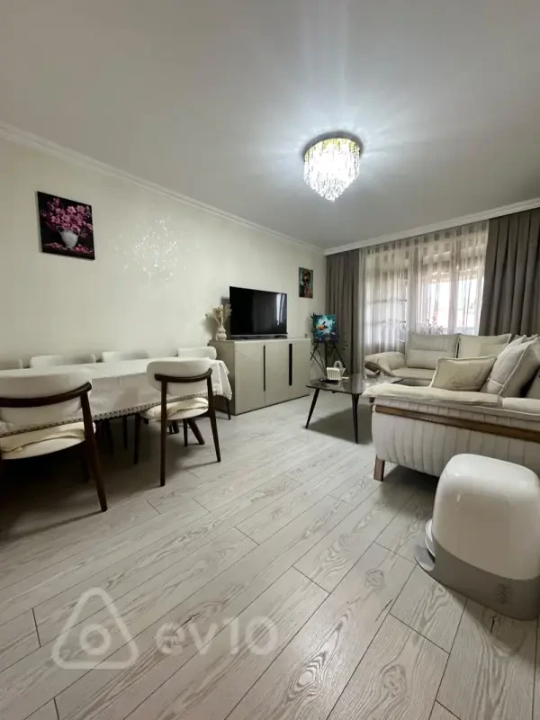 Satılır 2 otaqlı köhnə tikili 47 m²