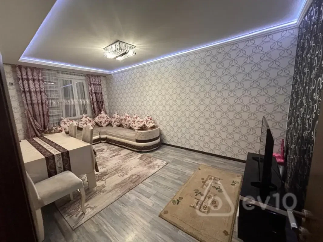 Kirayə verilir 2 otaqlı yeni tikili 70 m²