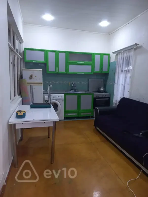Kirayə verilir 2 otaqlı həyət evi 35 m²