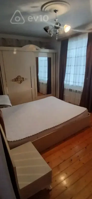 Kirayə verilir 3 otaqlı həyət evi 105 m²
