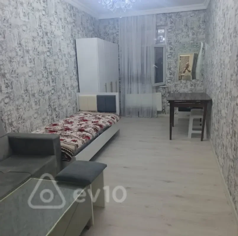 Kirayə verilir 2 otaqlı həyət evi 50 m²