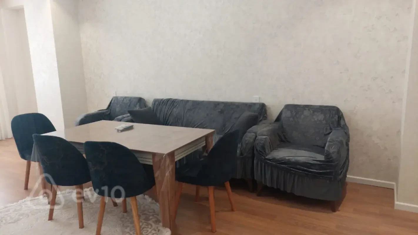 Kirayə verilir 3 otaqlı yeni tikili 90 m²