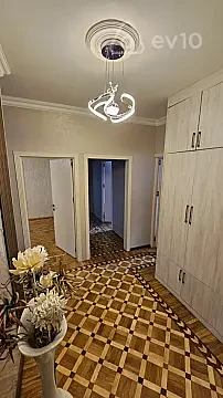 Satılır 5 otaqlı köhnə tikili 120 m² — Bakı, Binəqədi 5 otaq 120.00 m²