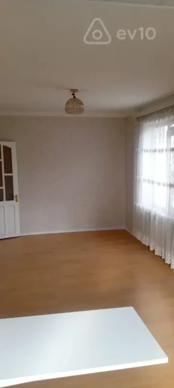 Satılır 2 otaqlı köhnə tikili 35 m²