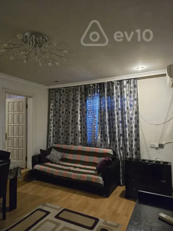 Kirayə verilir 2 otaqlı həyət evi 55 m²