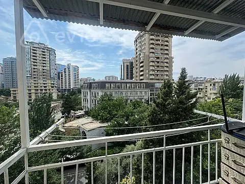 Kirayə verilir 3 otaqlı köhnə tikili 75 m² — Bakı, Nəsimi 3 otaq 75.00 m²