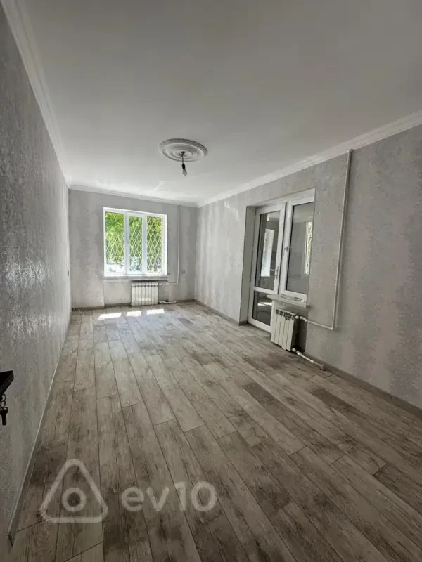 Kirayə verilir 3 otaqlı köhnə tikili 70 m²