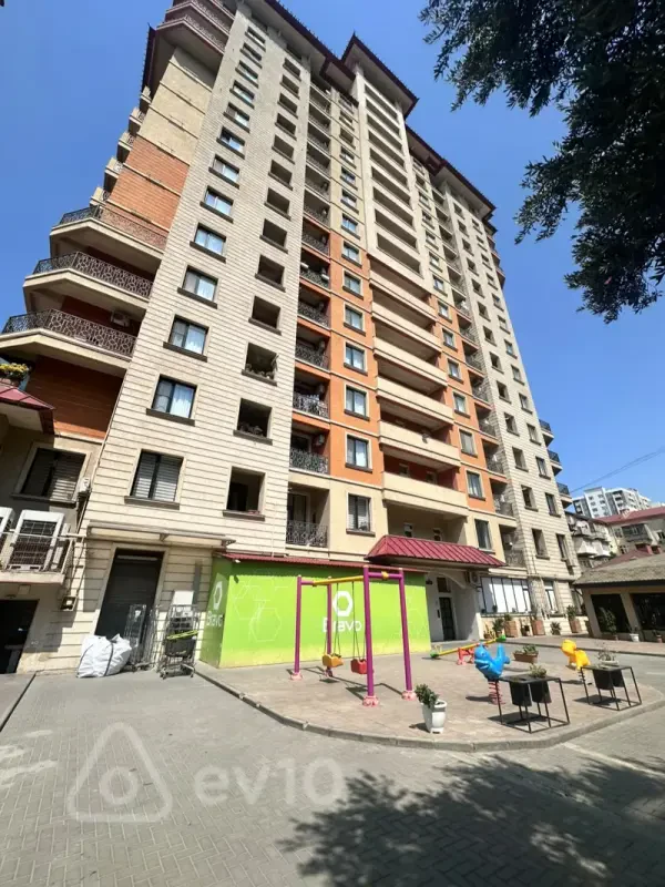 Satılır 2 otaqlı yeni tikili 106 m²