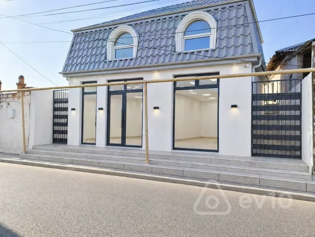 Satılır mənzil 100 m²