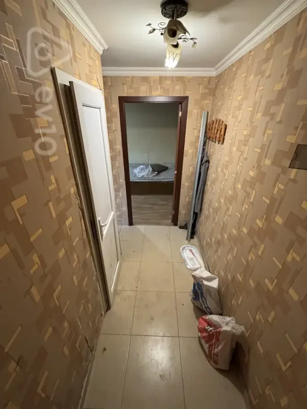 Satılır 1 otaqlı köhnə tikili 36 m²
