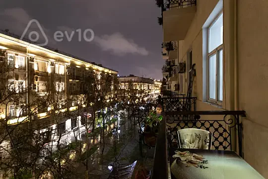 Kirayə verilir 3 otaqlı köhnə tikili 80 m² — Bakı, Səbail 3 otaq 80.00 m²