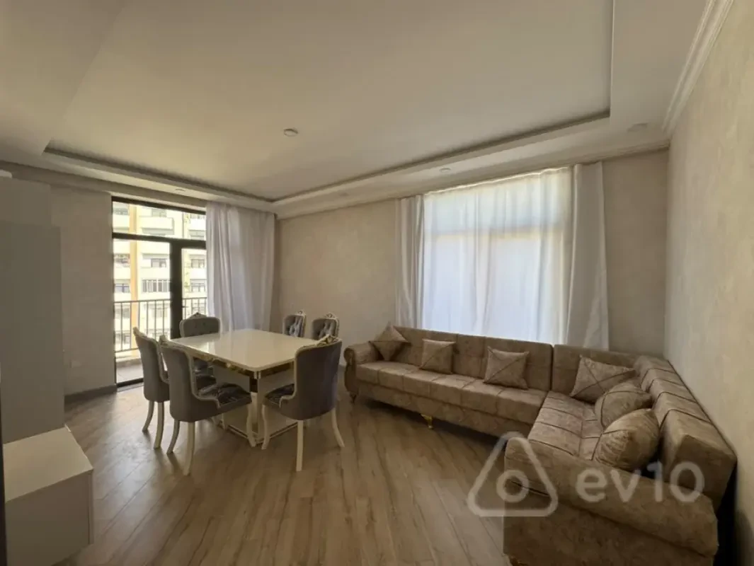 Kirayə verilir 3 otaqlı yeni tikili 100 m²