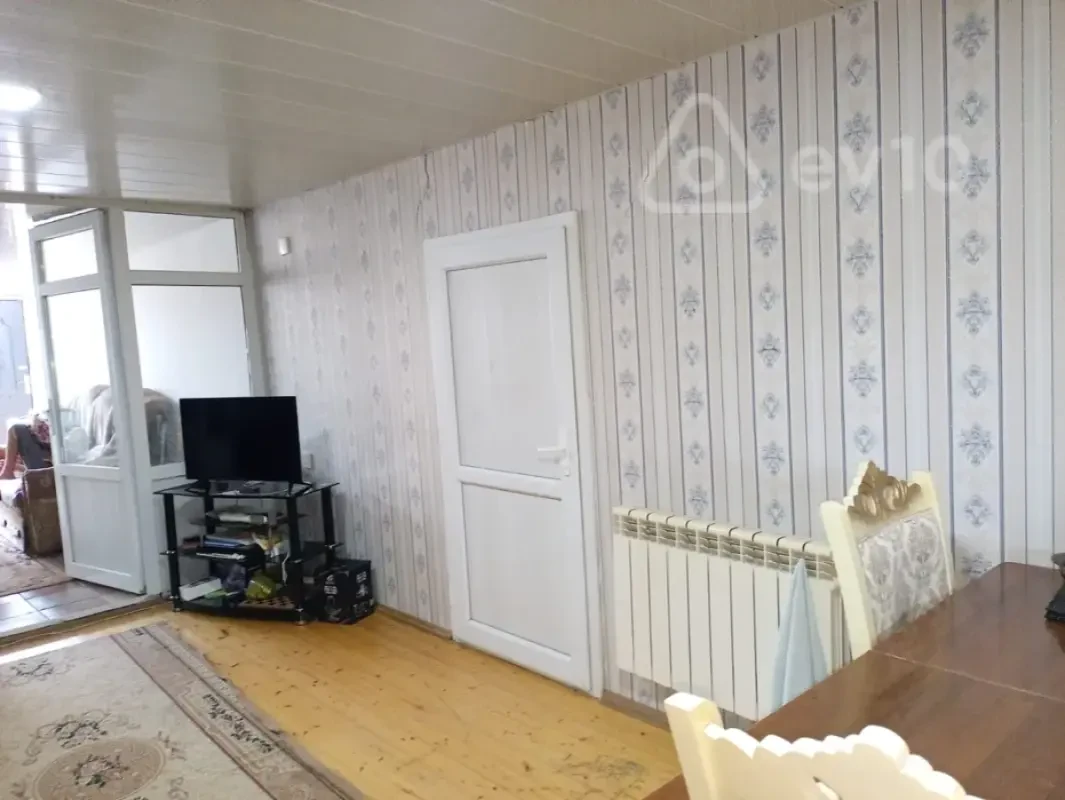 Satılır 4 otaqlı həyət evi 100 m²