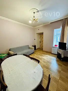 Kirayə verilir 2 otaqlı həyət evi 65 m² — Bakı, Səbail 2 otaq 65.00 m²