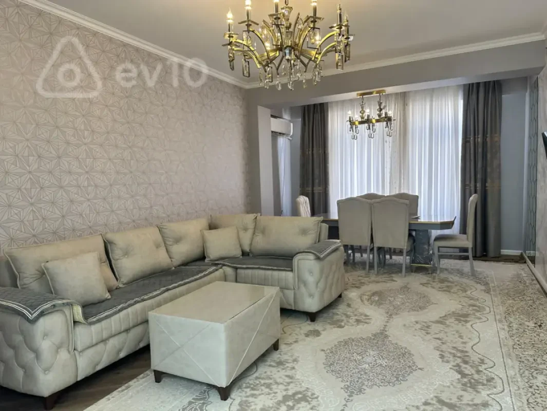 Kirayə verilir 4 otaqlı yeni tikili 140 m²