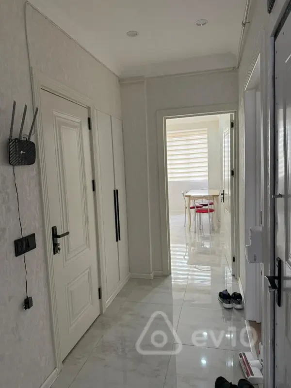 Kirayə verilir 2 otaqlı köhnə tikili 60 m²