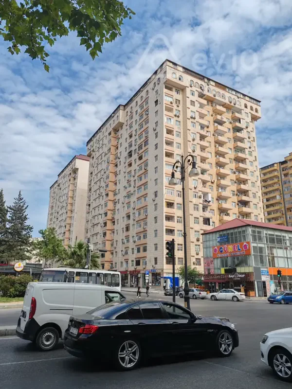 Satılır 2 otaqlı yeni tikili 55 m²
