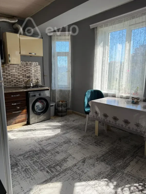 Satılır 3 otaqlı yeni tikili 80 m²