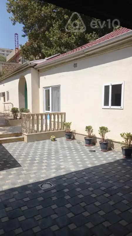 Kirayə verilir 2 otaqlı həyət evi 45 m²