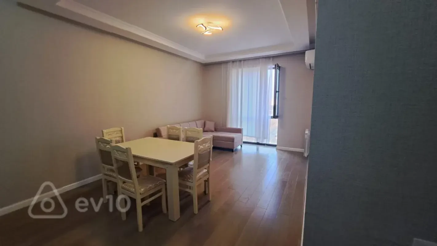 Kirayə verilir 3 otaqlı yeni tikili 75 m²