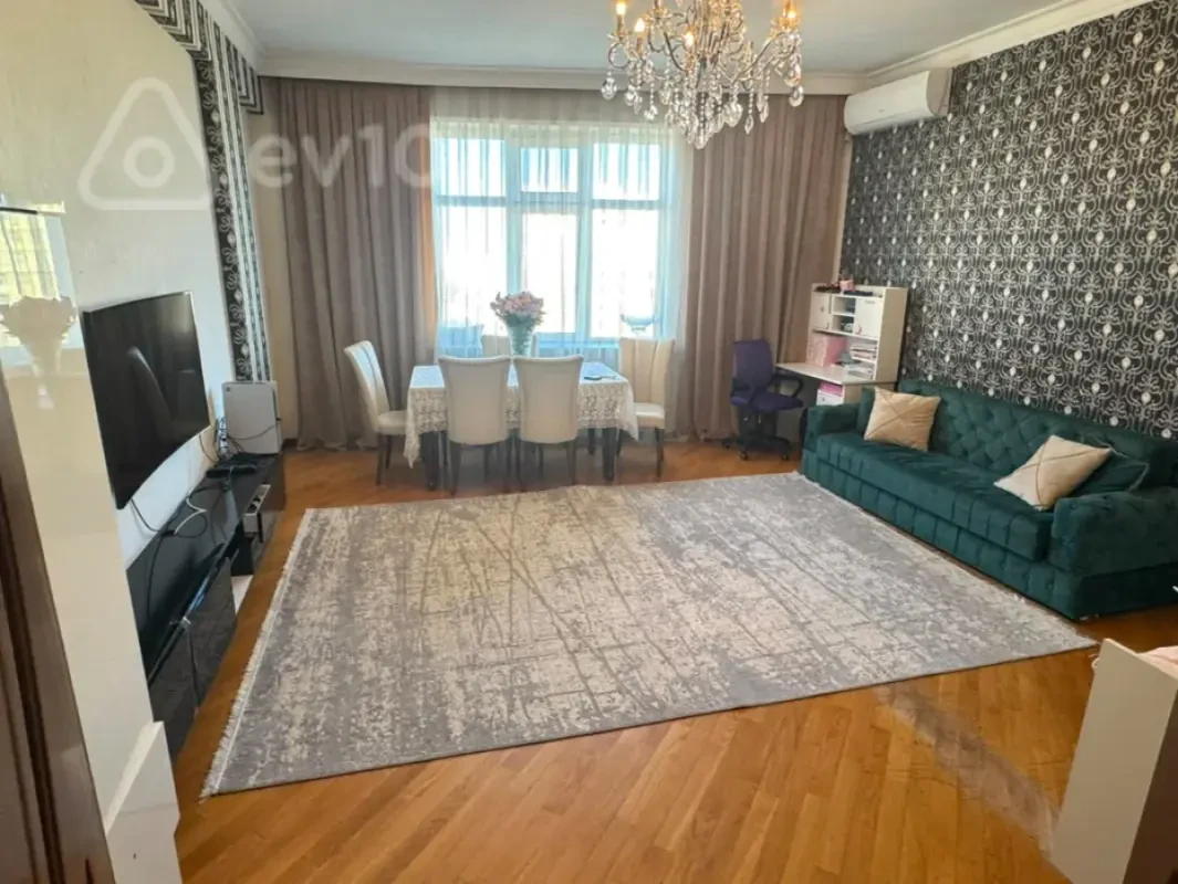 Satılır 2 otaqlı yeni tikili 100 m²