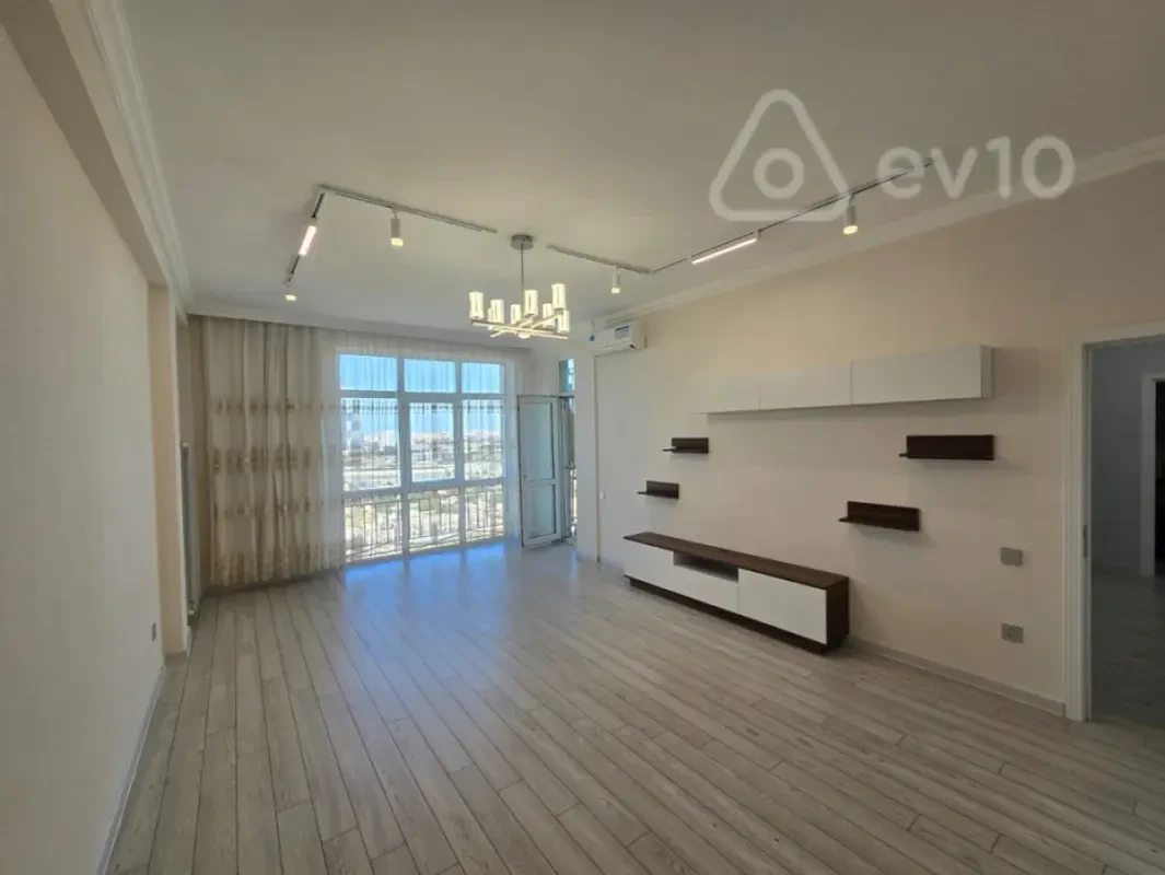Satılır 2 otaqlı yeni tikili 83 m²
