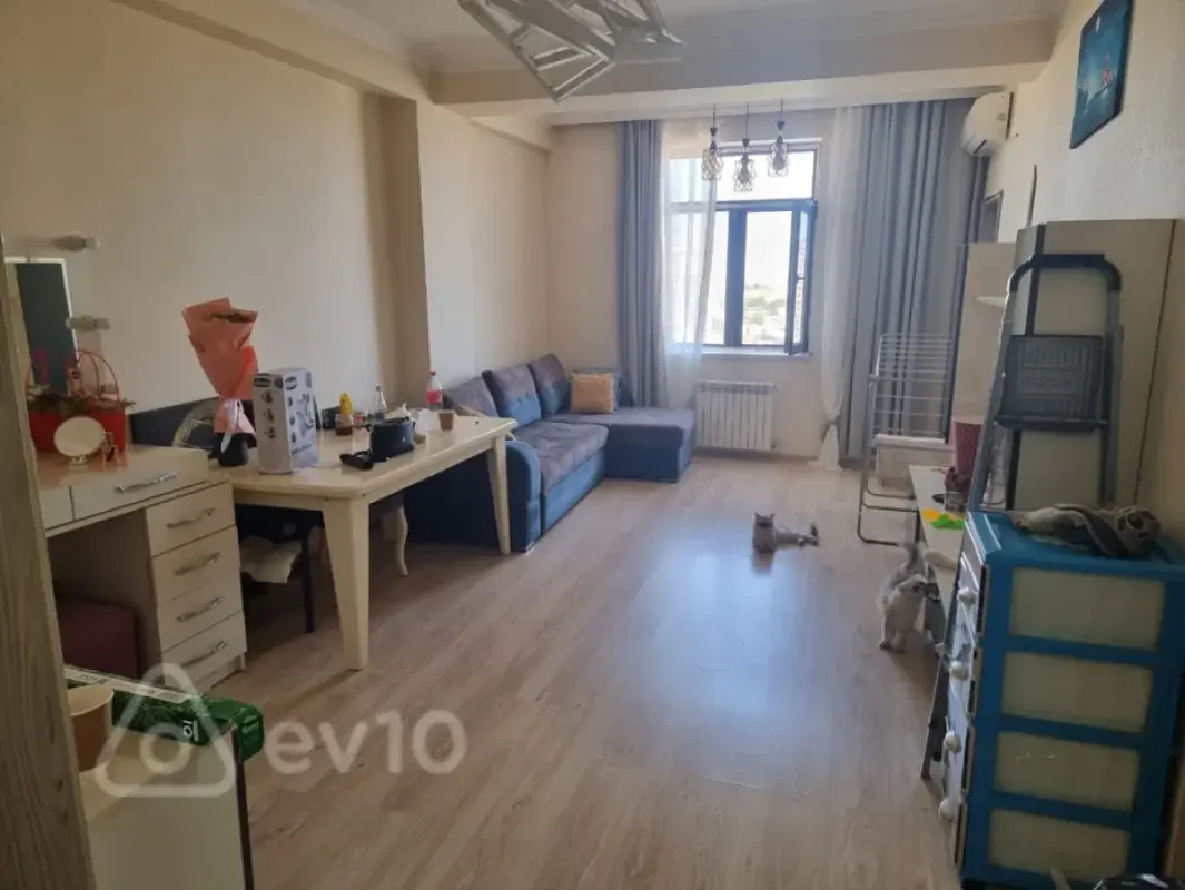 Kirayə verilir 3 otaqlı yeni tikili 80 m²