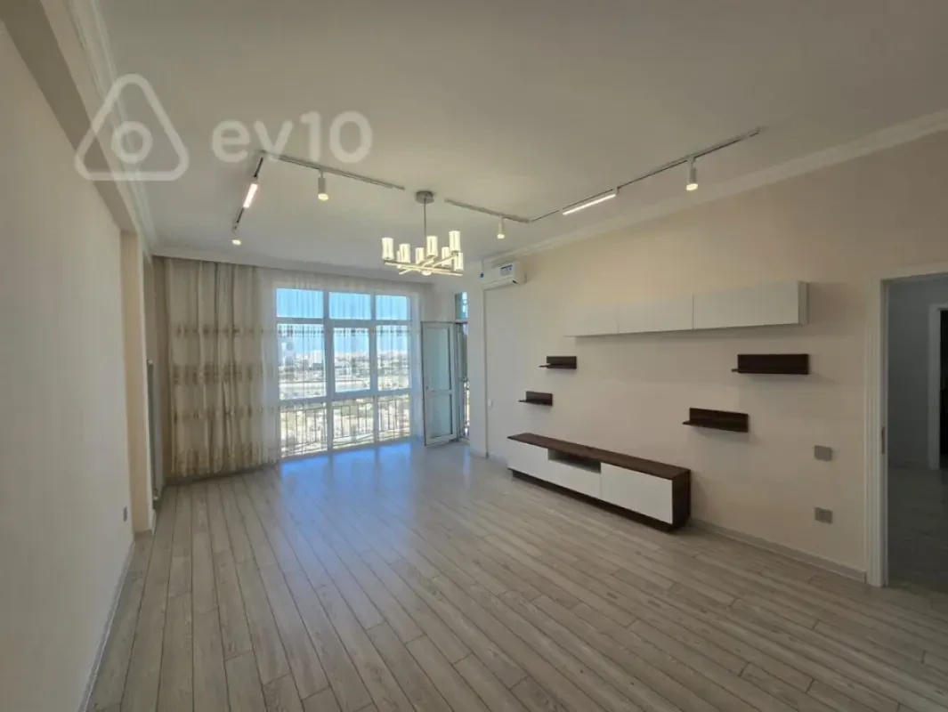 Satılır 2 otaqlı yeni tikili 83 m²
