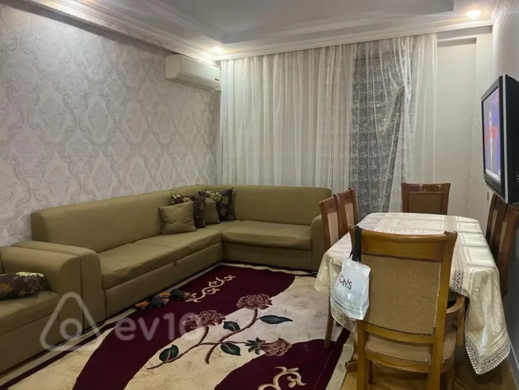 Kirayə verilir 2 otaqlı yeni tikili 70 m²