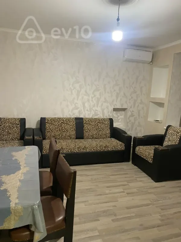 Kirayə verilir 2 otaqlı həyət evi 75 m²