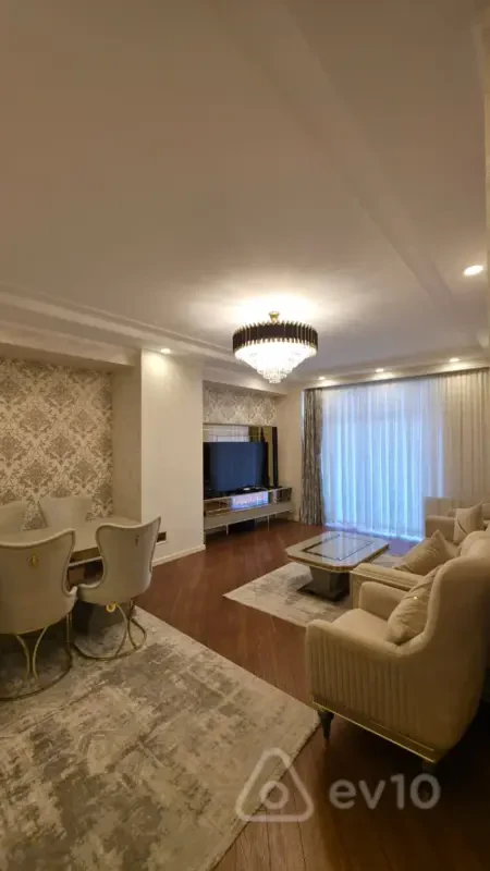 Kirayə verilir 3 otaqlı yeni tikili 148 m²