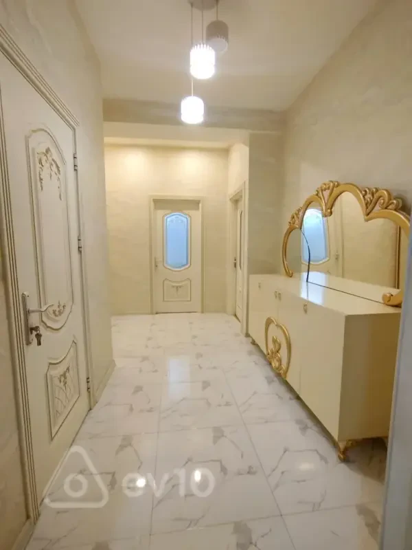 Kirayə verilir 2 otaqlı yeni tikili 60 m²