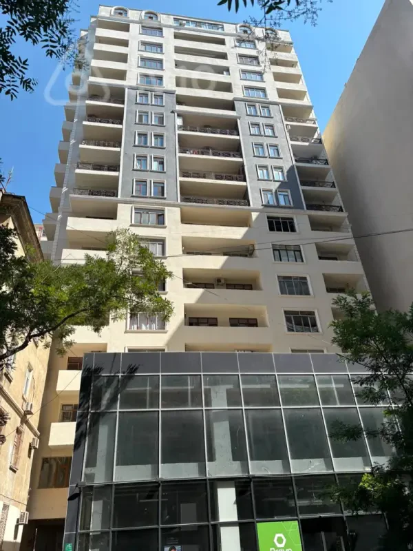 Kirayə verilir 2 otaqlı yeni tikili 75 m²