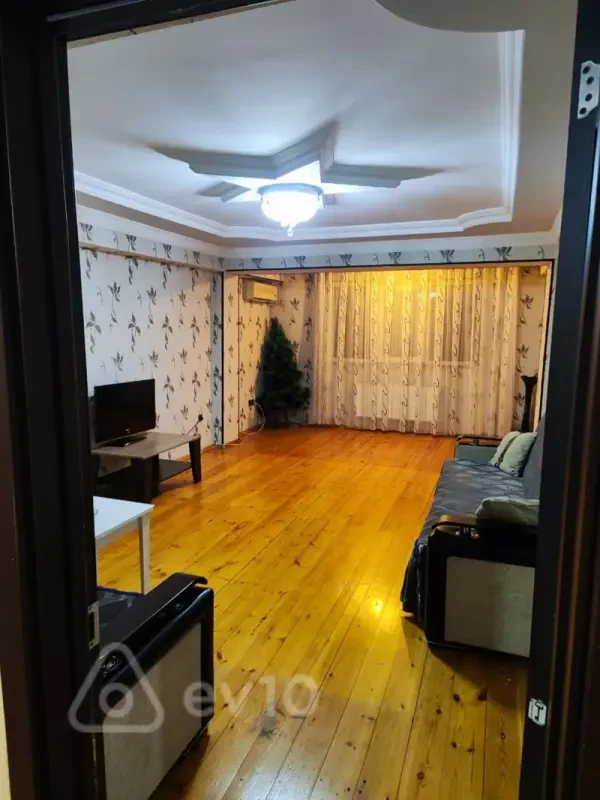 Kirayə verilir 2 otaqlı yeni tikili 98 m²