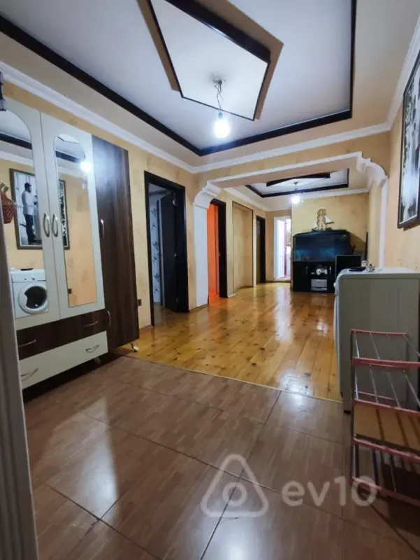 Kirayə verilir 2 otaqlı yeni tikili 95 m²