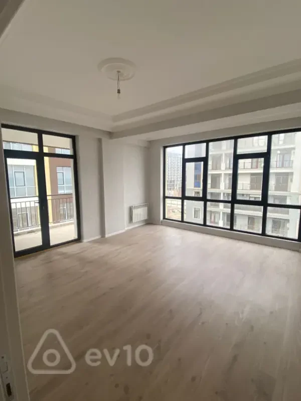 Satılır 2 otaqlı yeni tikili 99 m²
