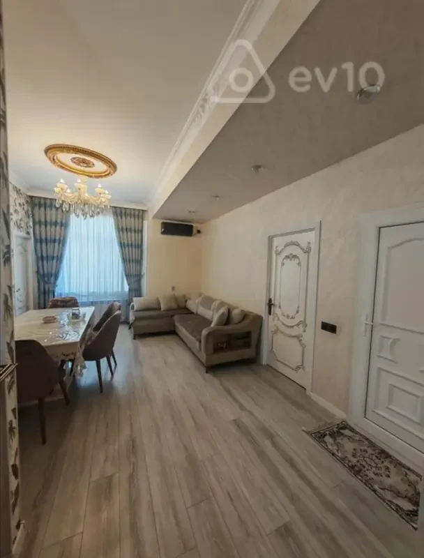 Kirayə verilir 3 otaqlı yeni tikili 80 m²