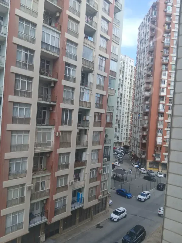 Kirayə verilir 3 otaqlı yeni tikili 100 m²