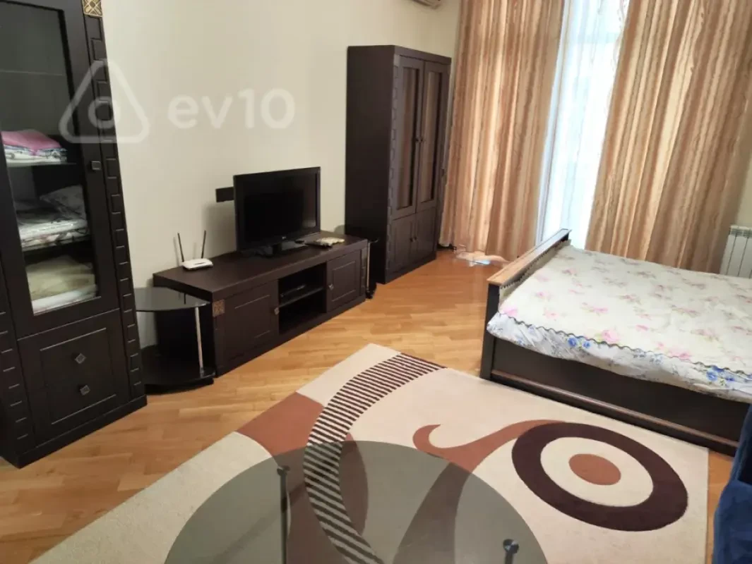 Kirayə verilir 1 otaqlı yeni tikili 70 m²