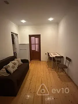 Kirayə verilir 2 otaqlı köhnə tikili 490 m² — Bakı, Binəqədi 2 otaq 490.00 m²