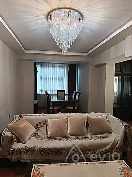 Kirayə verilir 3 otaqlı köhnə tikili 90 m² — Bakı, Səbail 3 otaq 90.00 m²