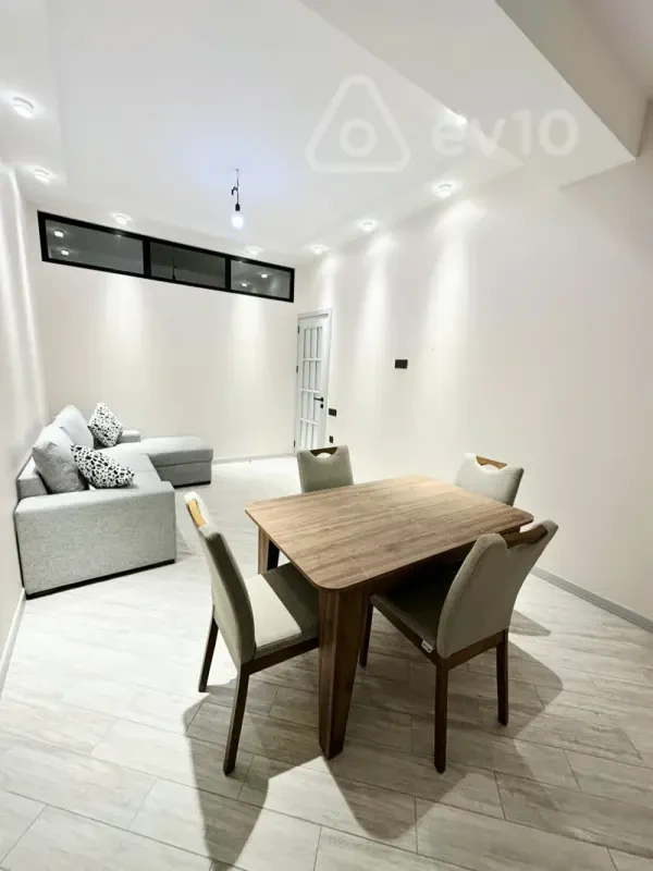 Kirayə verilir 2 otaqlı yeni tikili 52 m²