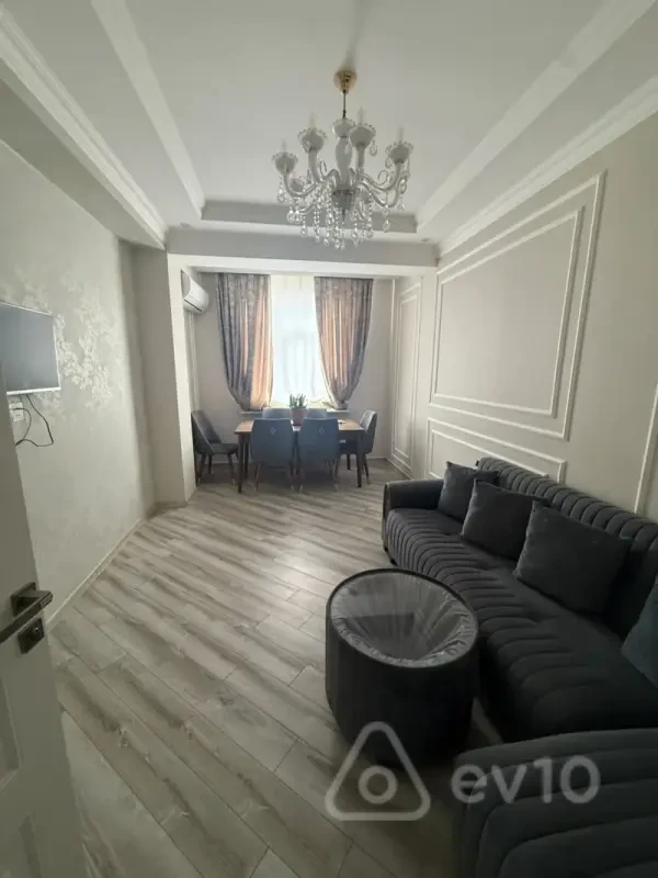 Kirayə verilir 2 otaqlı yeni tikili 68 m²