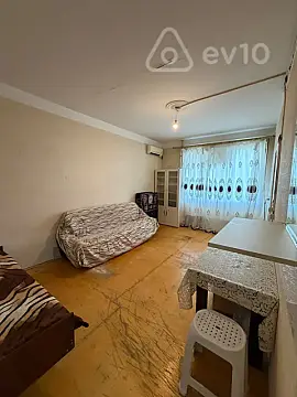 Kirayə verilir 1 otaqlı köhnə tikili 30 m² — Bakı, Nəsimi 1 otaq 30.00 m²
