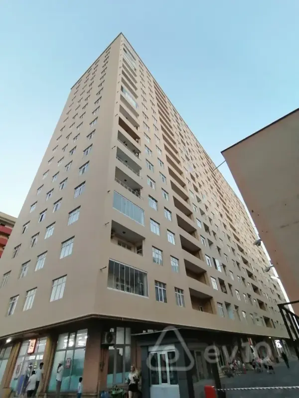 Satılır 2 otaqlı yeni tikili 60 m²