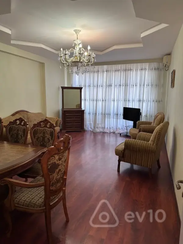 Kirayə verilir 3 otaqlı yeni tikili 120 m²