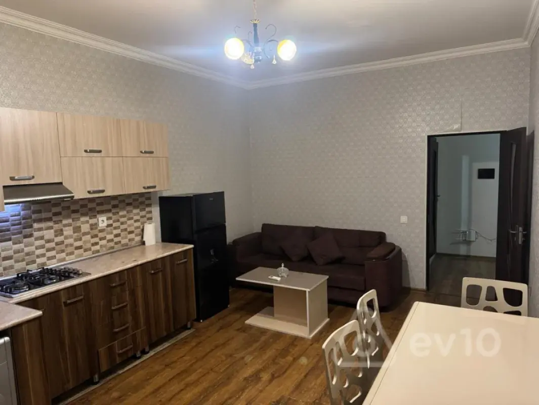 Kirayə verilir 2 otaqlı yeni tikili 60 m²