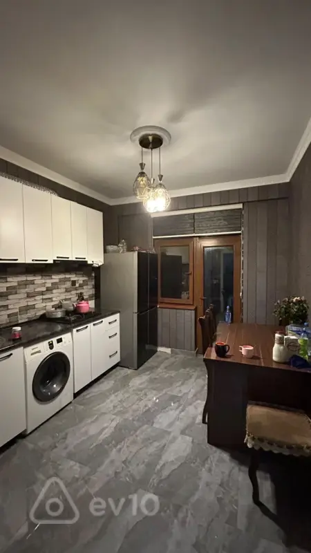 Kirayə verilir 3 otaqlı yeni tikili 70 m²