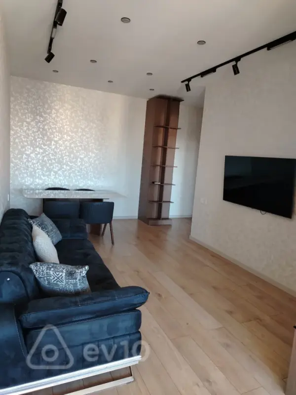 Kirayə verilir 2 otaqlı yeni tikili 60 m²