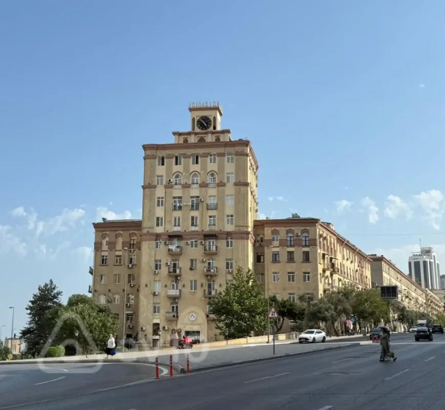 Satılır 2 otaqlı köhnə tikili 65 m²